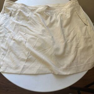 Danskin Cream Skorts